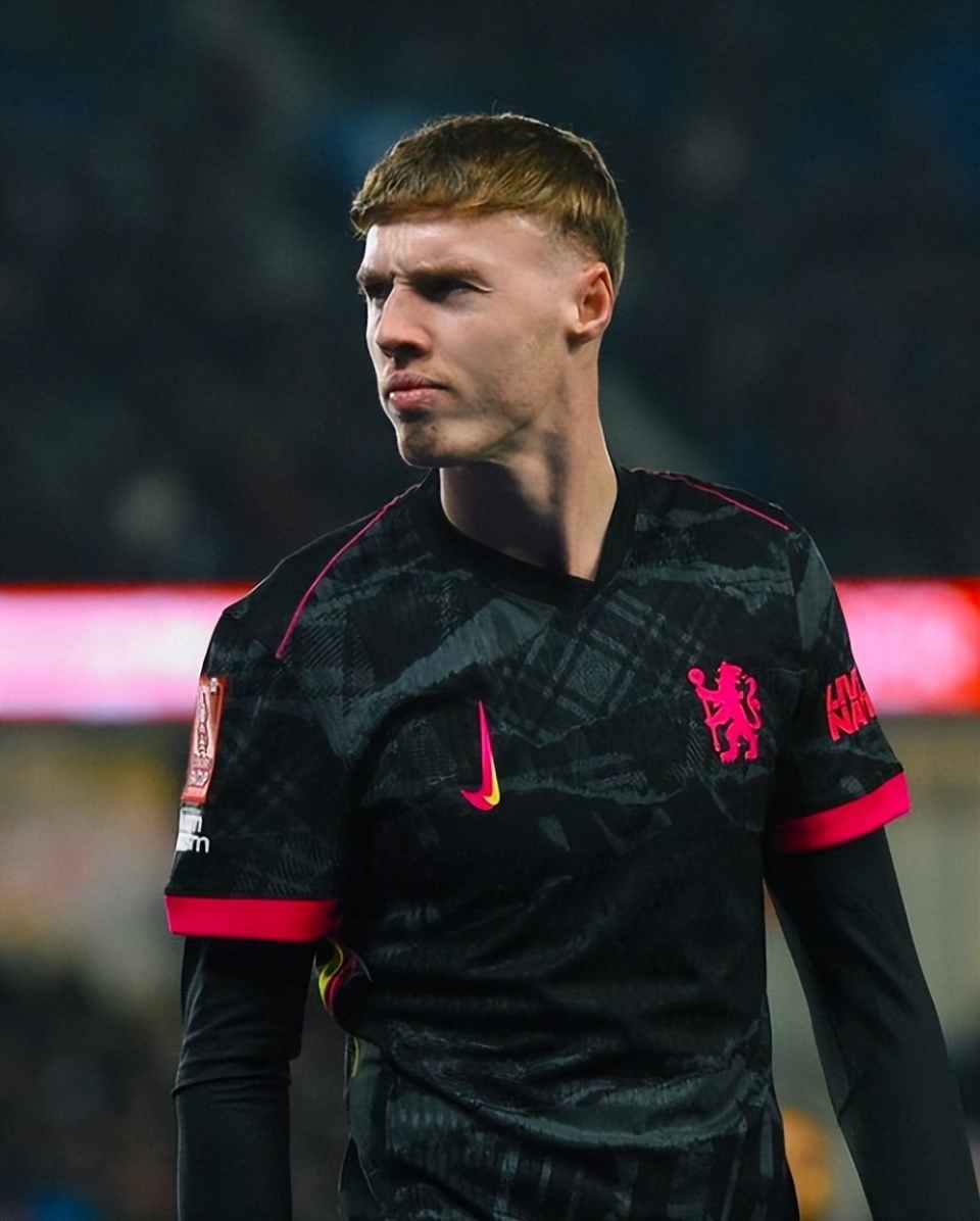 赛后足总杯传出新动向;皇家马德里再遭质疑;管理层表态:更衣室稳定;球探报告显示潜力的简单介绍 赛后足总杯传出新动向;皇家马德里再遭质疑;管理层表态:更衣室稳定;球探报告显示潜力的简单介绍