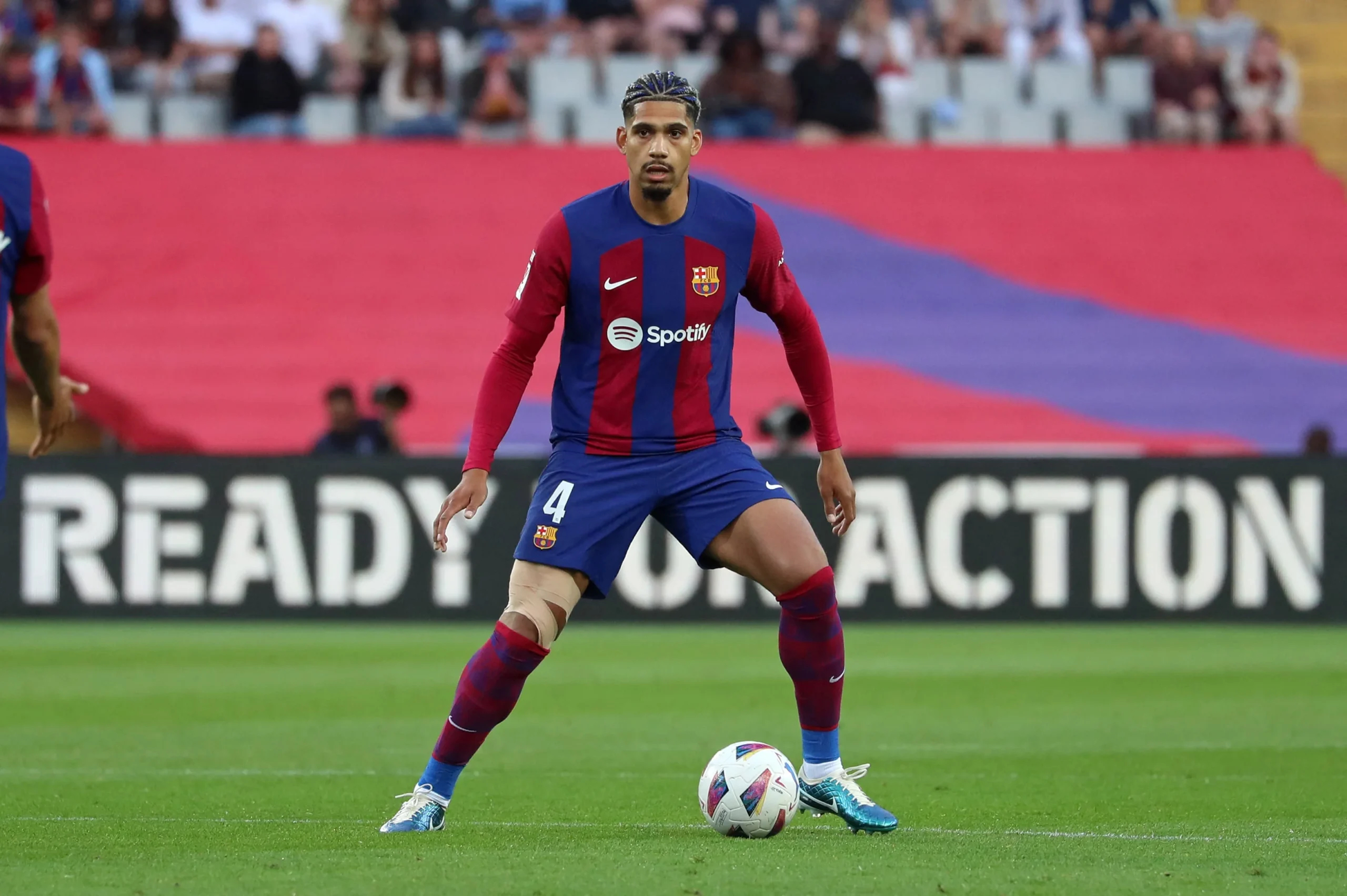 关于里程碑夜巴塞罗那再遭质疑；西甲冲刺阶段刷纪录；悬念犹存；医务组通报恢复的信息-爱游戏最新网址